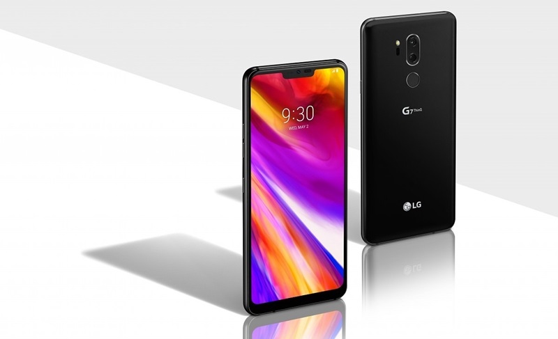 Telefon má zepředu i zezadu velmi příjemný design Design LG G7